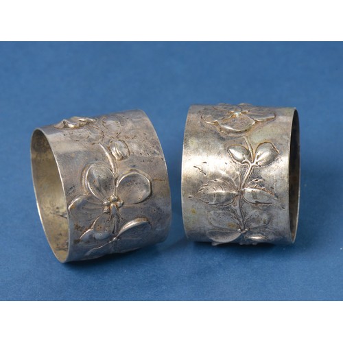 54 - A Pair of Art Nouveau Silver 800 standard Napkin Rings. Weighing: 81 Grams.