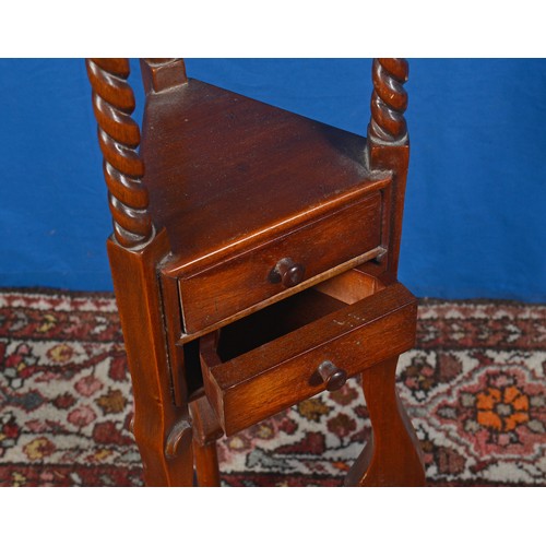 507 - A Georgian design Mahogany Wash Basin Stand fitted Two Drawers & resting on swept out feet. Measurin... 