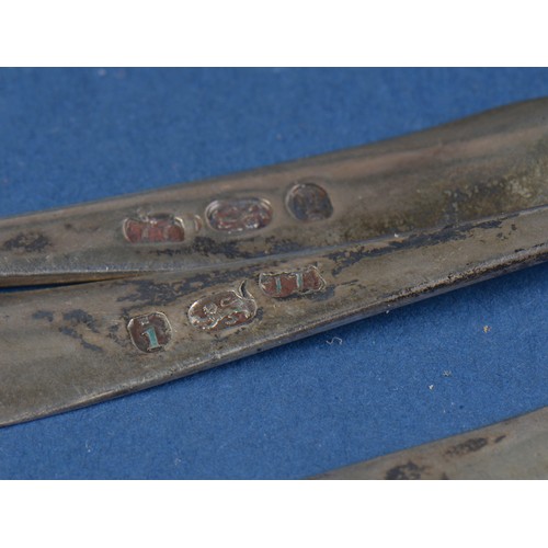 19 - A Set of Six Georgian Silver Tea Spoons & Two Silver Napkin Rings. Weighing: 144 Grams.