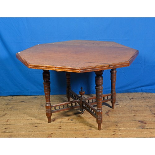 Lot 653       