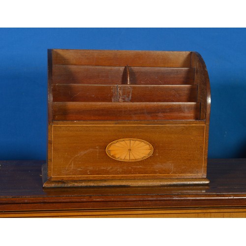 644 - An Edwardian designed Sheraton Writing Desk fitted with banks of Drawers, Lift Top Centre Section, P... 