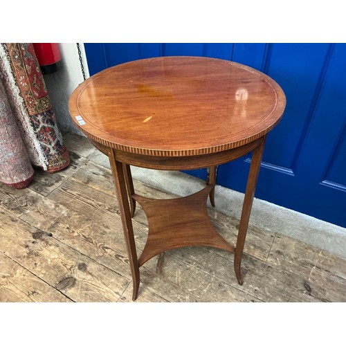 649 - An Edwardian Circular Topped Satin Wood inlaid & Chequer Board Edged Occasional Table with a Jardini... 