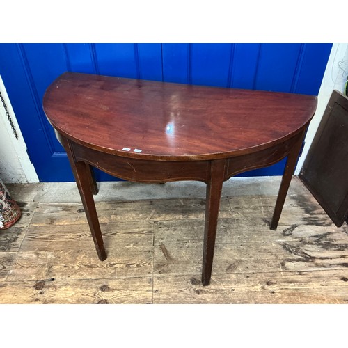 655 - A Georgian Demi-Lume Table Section resting on Square Legs. Measuring: 111.5cms across x 55cms deep x... 