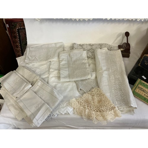 673 - A Victorian Gladstone Bag with the name 