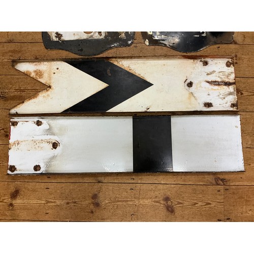 775 - A Collection of Four Original Vintage Railway Tin/Enamel 