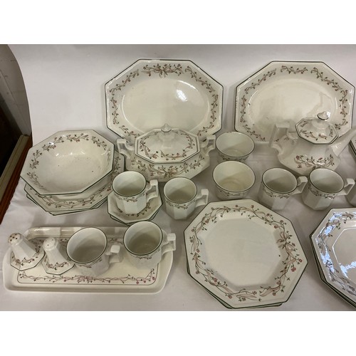 933 - A Johnson Brothers Dinner & Tea Service in the 