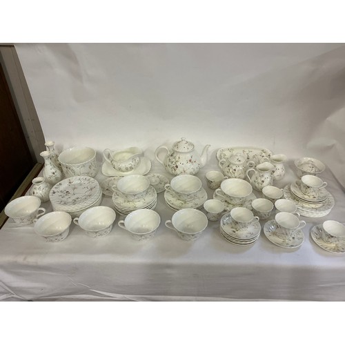 939 - A Large Wedgwood Tea Set in the 