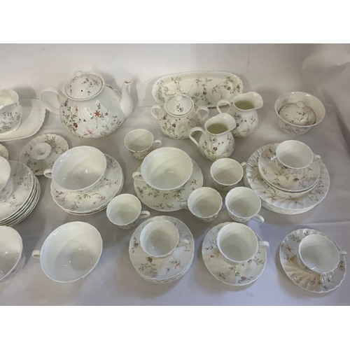 939 - A Large Wedgwood Tea Set in the 