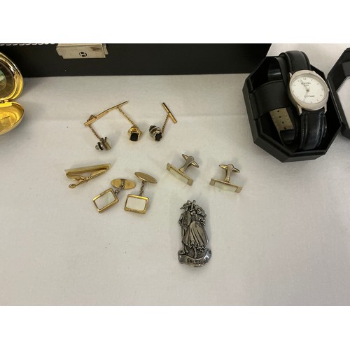 A Collection of Watches to include Accurist, Autograph, Arcadia, Jaguar ...