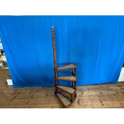 Lot 569       