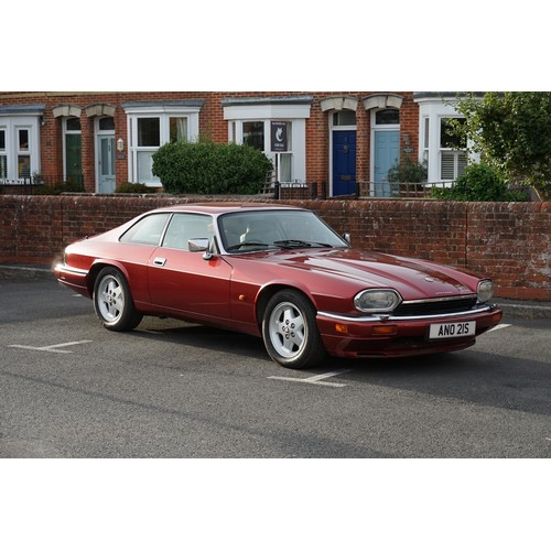 564 - A 1993 Jaguar XJS in a fantastic Deep Metallic Red. The XJS has done approx. 119,000 miles. Automati... 