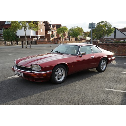 564 - A 1993 Jaguar XJS in a fantastic Deep Metallic Red. The XJS has done approx. 119,000 miles. Automati... 