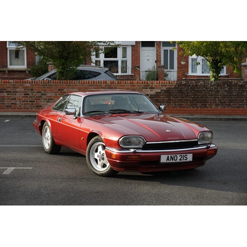 564 - A 1993 Jaguar XJS in a fantastic Deep Metallic Red. The XJS has done approx. 119,000 miles. Automati... 
