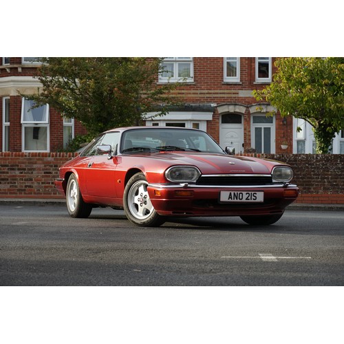 564 - A 1993 Jaguar XJS in a fantastic Deep Metallic Red. The XJS has done approx. 119,000 miles. Automati... 