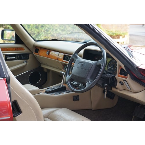 564 - A 1993 Jaguar XJS in a fantastic Deep Metallic Red. The XJS has done approx. 119,000 miles. Automati... 