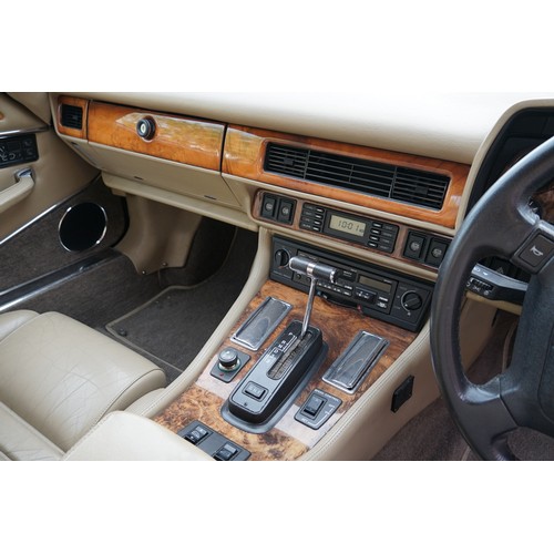 564 - A 1993 Jaguar XJS in a fantastic Deep Metallic Red. The XJS has done approx. 119,000 miles. Automati... 