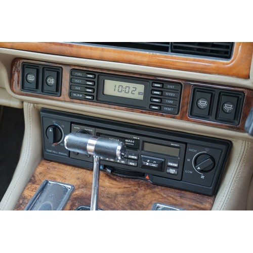 564 - A 1993 Jaguar XJS in a fantastic Deep Metallic Red. The XJS has done approx. 119,000 miles. Automati... 
