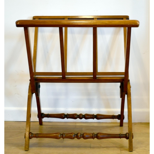 451 - 19th Century English School. A Plain Wooden Print Stand, height (overall) 36.5