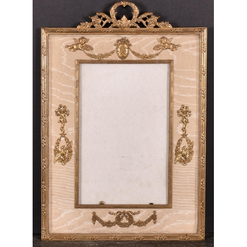 476 - 20th Century English School. A Metal Gilt Photograph Frame, (photograph size) 8.25