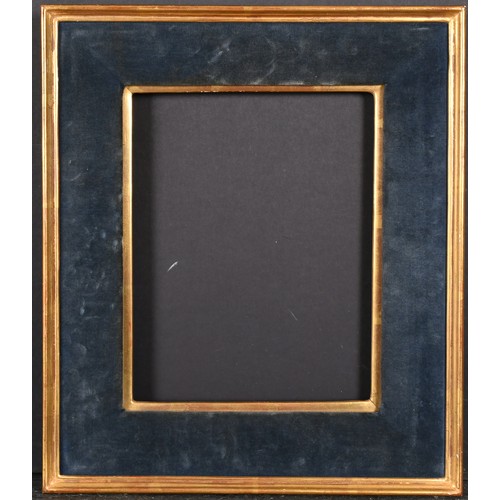 488 - 20th Century English School. A Gilt Frame, with a velvet panelling, rebate 9.5