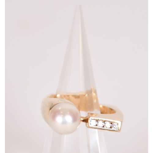 338 - Scott Gauthier. A pearl and diamond abstract design ring, signed G, in box, single pearl 8mm, and a ... 