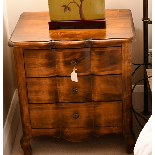 485 - A pair of modern serpentine front bedside chests with three drawers, 58 x 55 x 42cm (2)