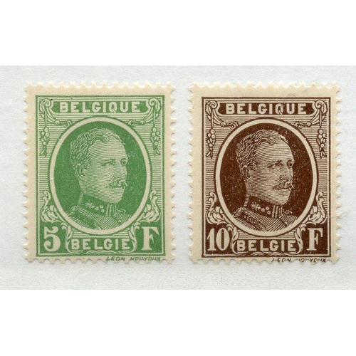 115 - BELGIUM 1922 - 27 5f emerald plus 10f brown mint. SG 373 - 3. Cat £175.