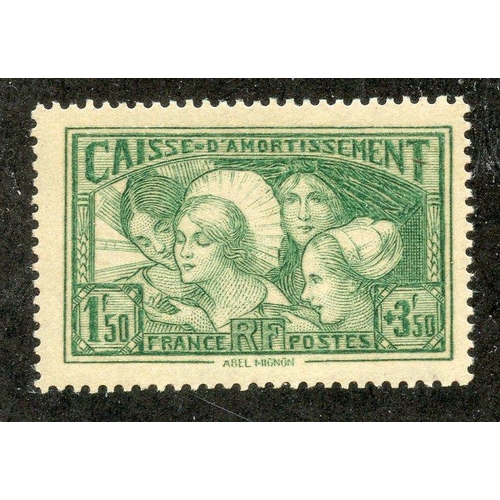 273 - FRANCE 1931 Sinking Fund 1f50 + 3f50 green perf 13 um. SG 493. Cat £200 (Ceres cat 360?).