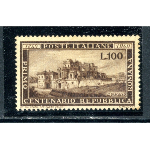 574 - ITALY 1949 100L Roman Republic mint (toning) SG 726. Cat £475.