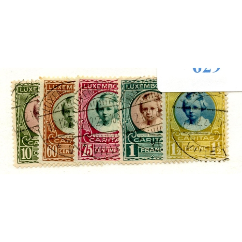 629 - LUXEMBOURG 1928 Child Welfare set fu. SG 280 - 84. Cat £85.