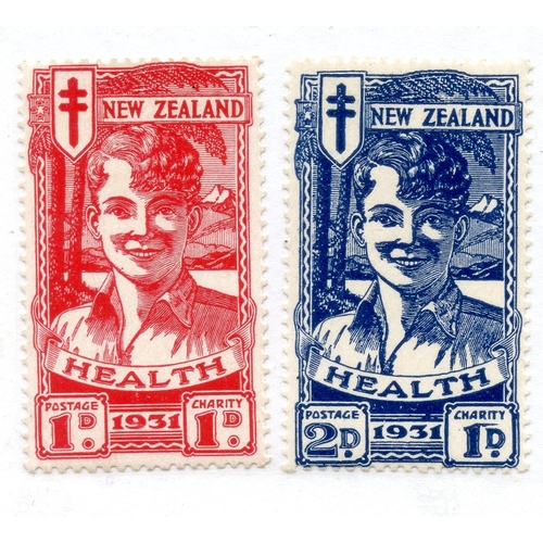 709 - NEW ZEALAND 1931 Smiling Boys set mint.  SG 546 - 7.  Cat £150.