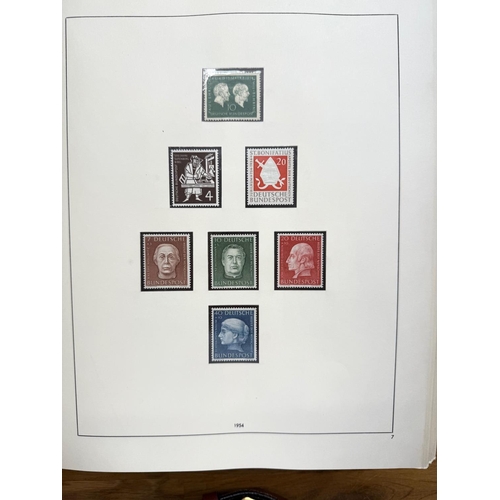 374 - GERMANY WEST 1949 - 87 a mostly um collection in Safe printed album. A few of the earlier sets missi... 