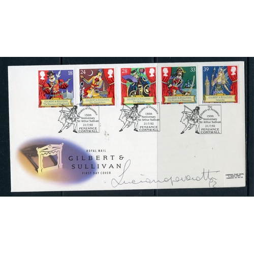 824 - FDCs 1992 Gilbert and Sullivan set on Royal Mail cover and signed by Luciano Pavorotti.