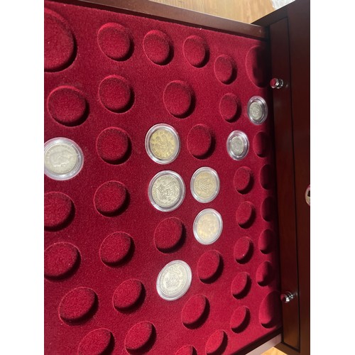 200 - THE COMPLETE GEORGE VI COIN COLLECTION (PART FULL)
DANBURY MINT