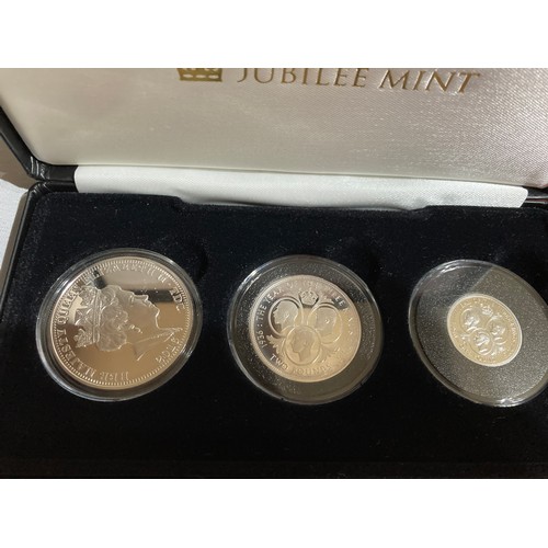 206 - Jubilee Mint, The year of the three Kings 80th anniversary solid silver proof coin collection.