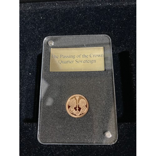 247 - London mint passing of the crown 4 sovereign set no 001/999 24 carat gold
1/4 sovereign 1.99 gram
1/... 