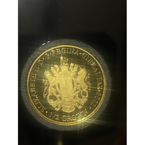 254 - Elvis Presley VIP SET no. 36/199 gold record and sovereigns from London Mint office
A unique opportu... 