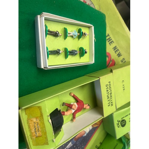 493 - subbuteo continental set plus extra teams and accesories