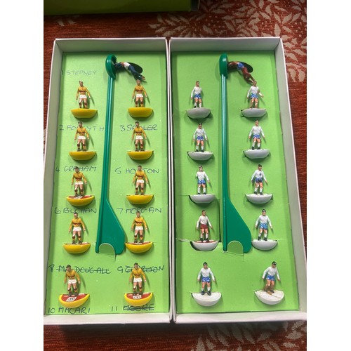 493 - subbuteo continental set plus extra teams and accesories