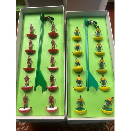 493 - subbuteo continental set plus extra teams and accesories