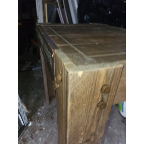 569 - SUPERDRY SOLID DISPLAY TABLE
110X75X110CM
PLEASE NOTE THIS ITEM IS LOCATED AT THE REUNION BAR, LOFTU... 