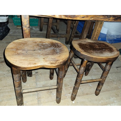 573 - LIVING EDGE TABLE AND 2 STOOLS
110CM WIDE 78CM HIGH
REALLY STUNNING SOLID ITEM
PLEASE NOTE THIS ITEM... 