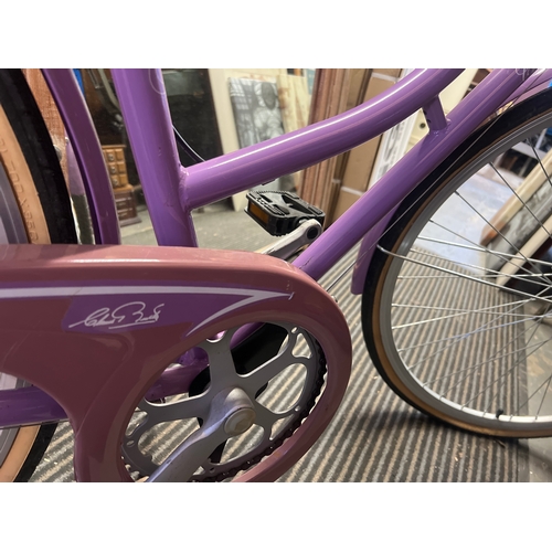 2 - Claud butler Hyde park ladies bike
Lilac sit up and beg
Excellent condition
Comes with lights (not a... 