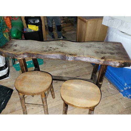 570 - LIVING EDGE TABLE AND 2 STOOLS
150CM WIDE 78CM HIGH
REALLY STUNNING SOLID ITEM
PLEASE NOTE THIS ITEM... 