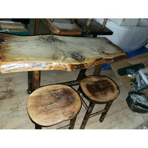 572 - LIVING EDGE TABLE AND 2 STOOLS
120CM WIDE 78CM HIGH
REALLY STUNNING SOLID ITEM
PLEASE NOTE THIS ITEM... 