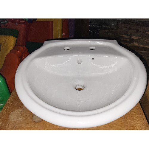 582 - SHIRES BATCHROOM SINK 'ADAGIO' 480MM BOXED NEW
PLEASE NOTE THIS ITEM IS LOCATED AT THE REUNION BAR, ... 