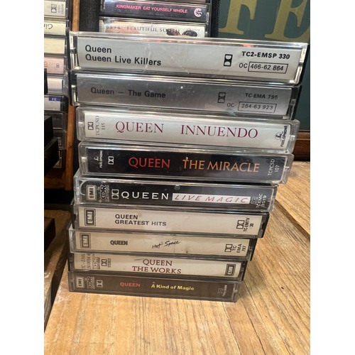 56 - quanity of cassette tapes QUEEN