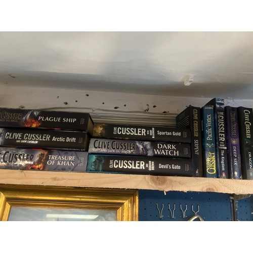 212 - large collection of books. Cussler, patterson etc