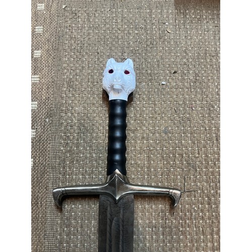 371 - John Snow Game of thrones sword