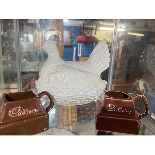 406 - Portmeirion chicken egg basket and 2 cadburys cups
